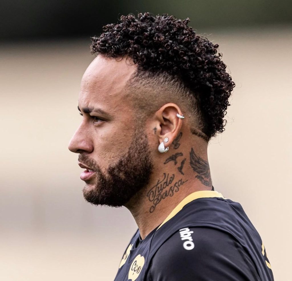 ancelotti-nao-descarta-neymar-na-copa-de-2026,-mas-avisa:-condicao-fisica-sera-decisiva