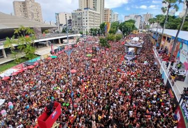 henry-freitas-mira-hit-do-carnaval-2026-com-parceria-de-ze-felipe-e-leo-santana