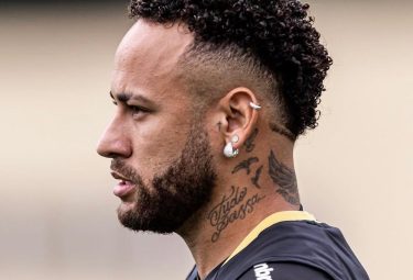 ancelotti-nao-descarta-neymar-na-copa-de-2026,-mas-avisa:-condicao-fisica-sera-decisiva